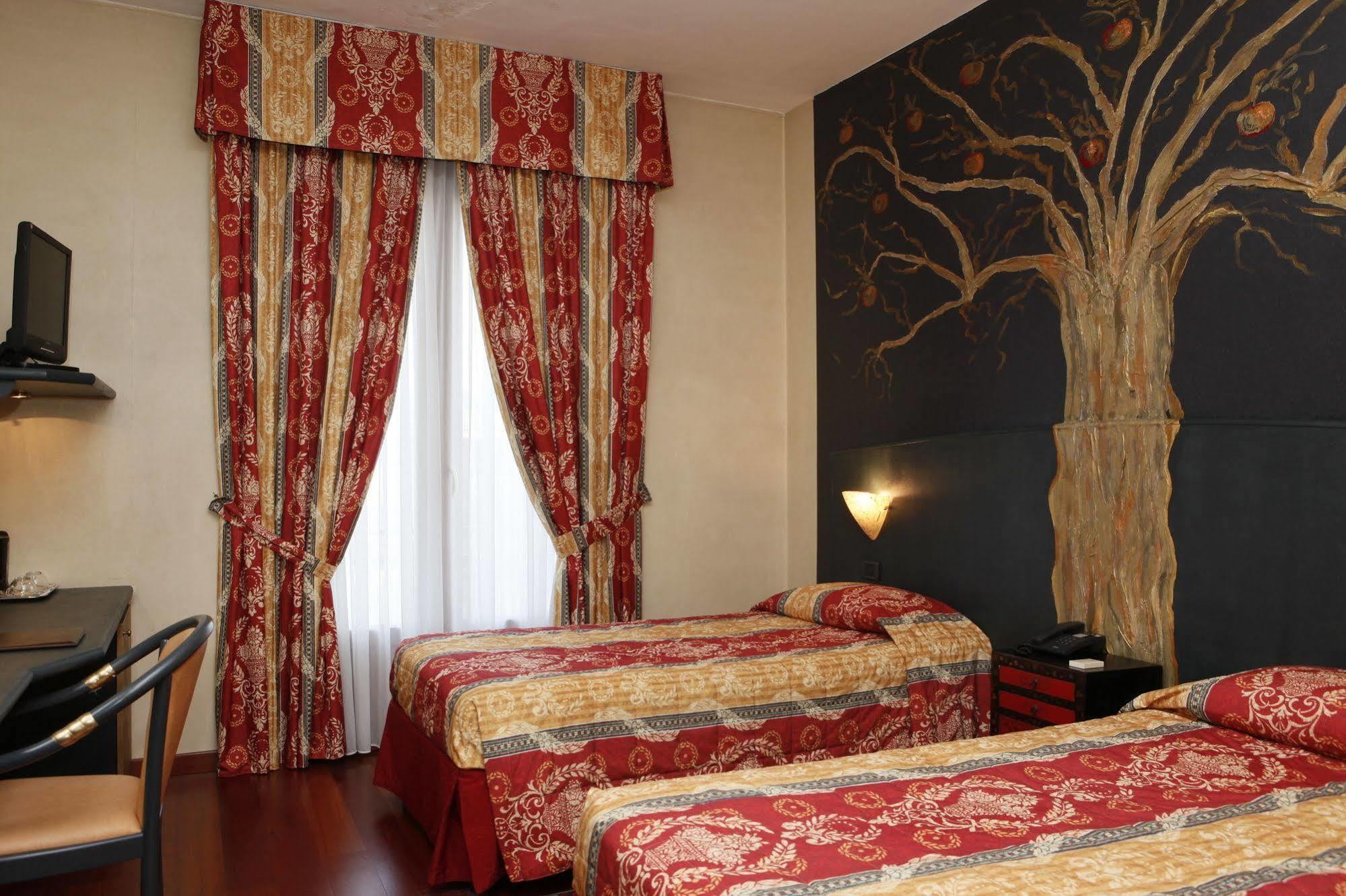 Hotel Lancaster Torino Camera foto