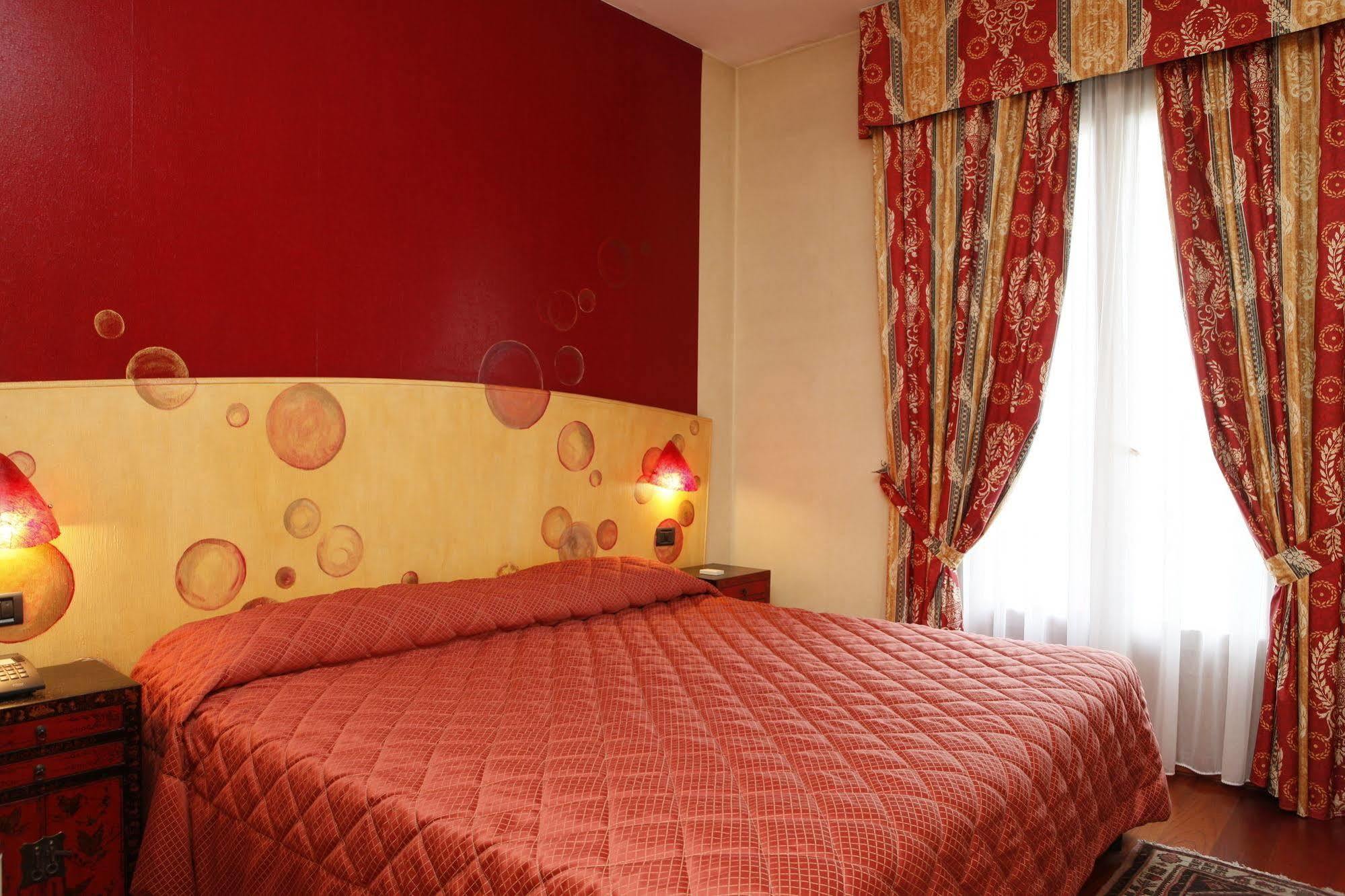 Hotel Lancaster Torino Esterno foto